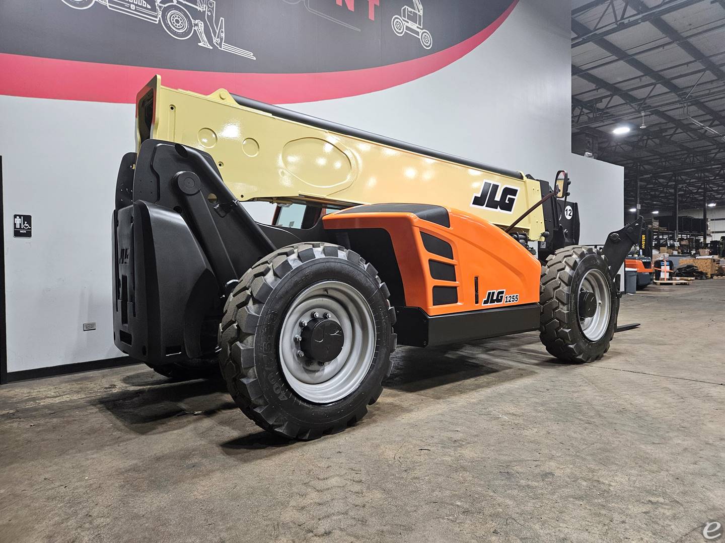 2021 JLG 1255