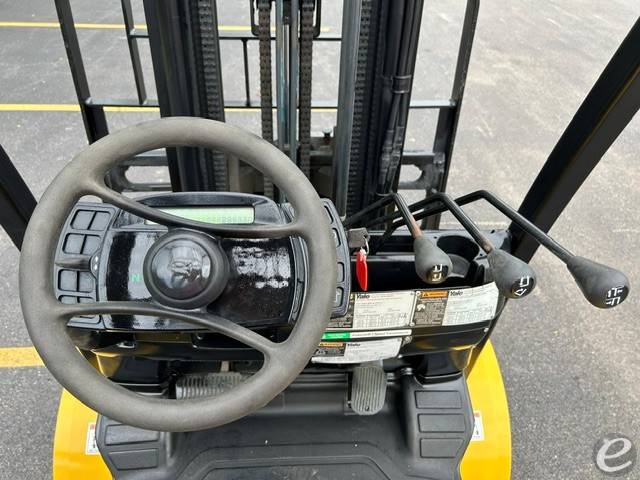 2014 Yale GLP050LXNVAE091