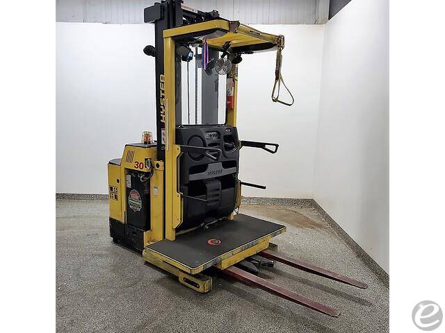 2015 Hyster R30XM3 Electric Order Picker - 123Forklift