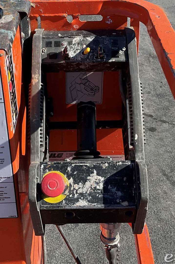 2017 JLG 1230ES