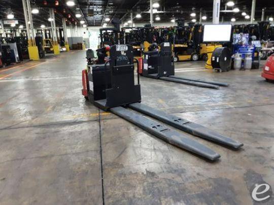 2015 Raymond 8510