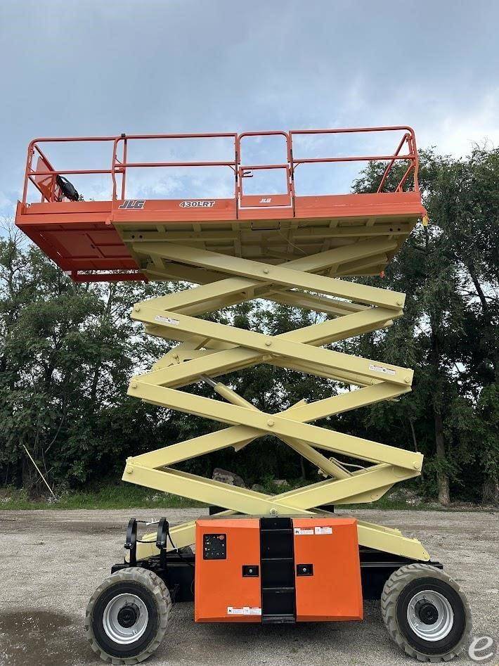 2018 JLG 430LRT
