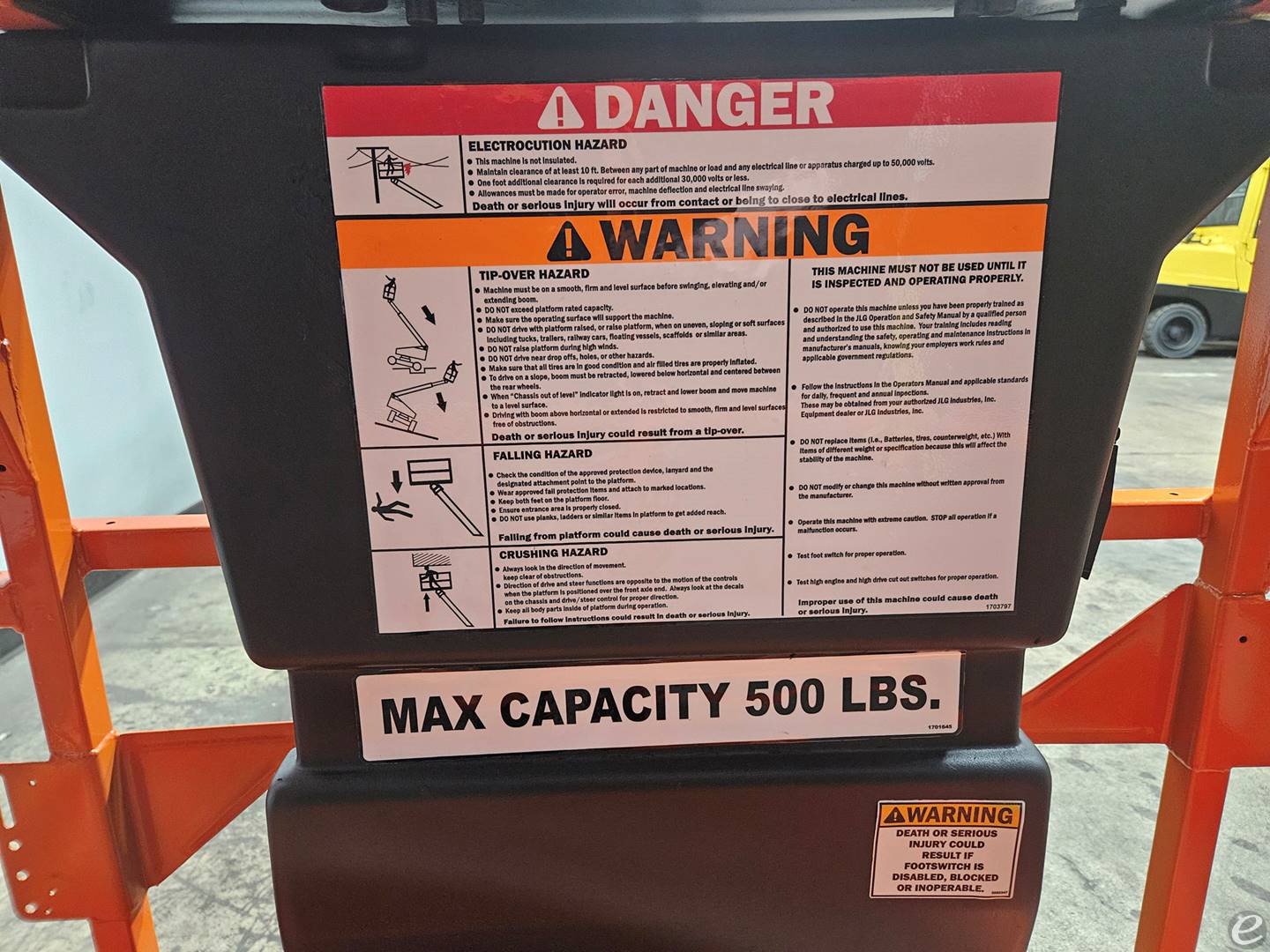 2015 JLG E450AJ