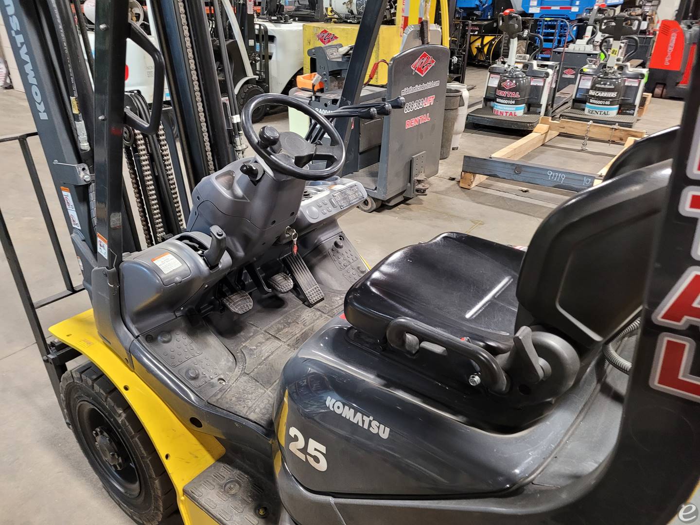 2017 Komatsu FG25T-16 LP Gas Forklift - 123Forklift
