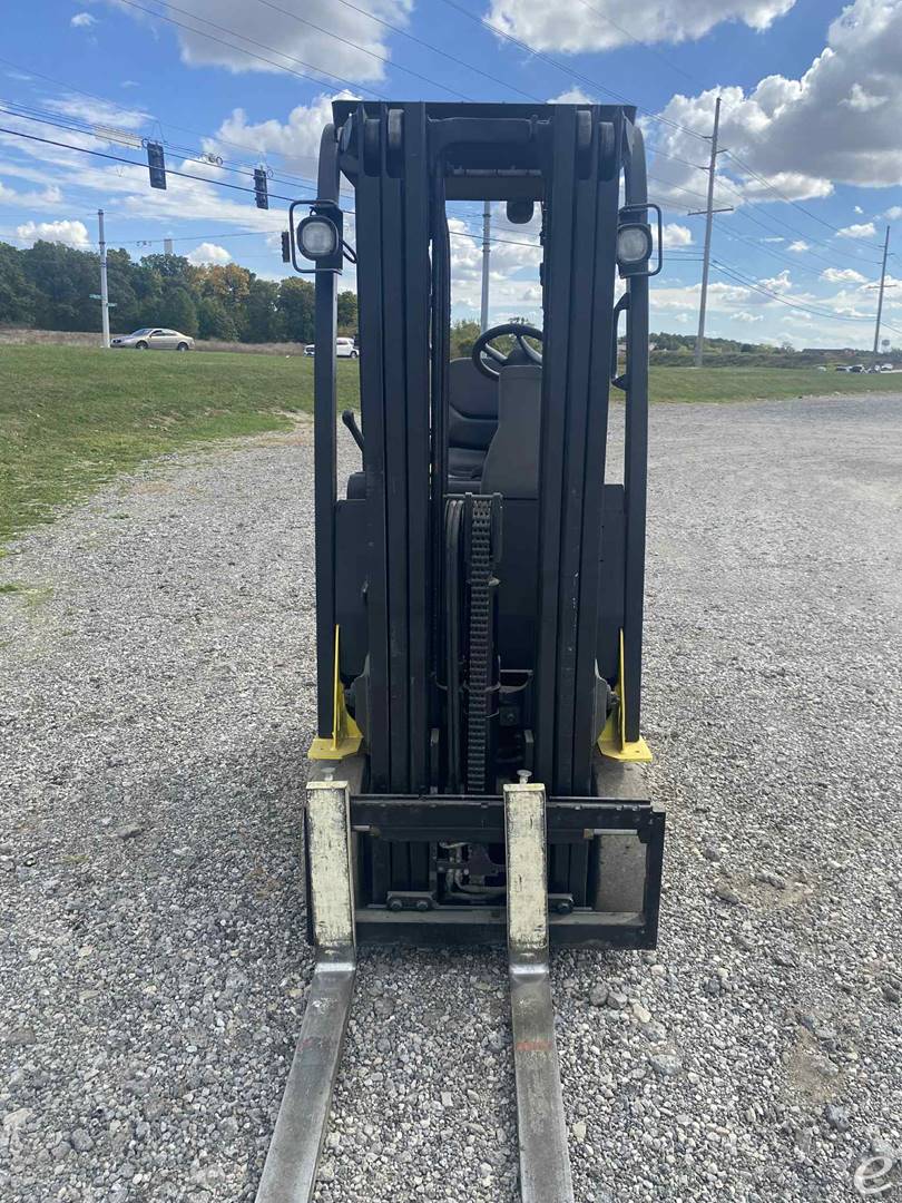 2017 Yale ERC-040VAN