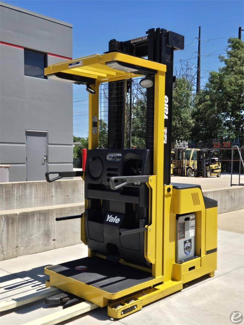 2020 Yale OS030EF Electric Order Picker - 123Forklift