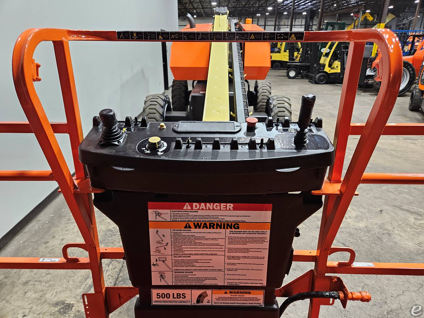 2014 JLG 600S