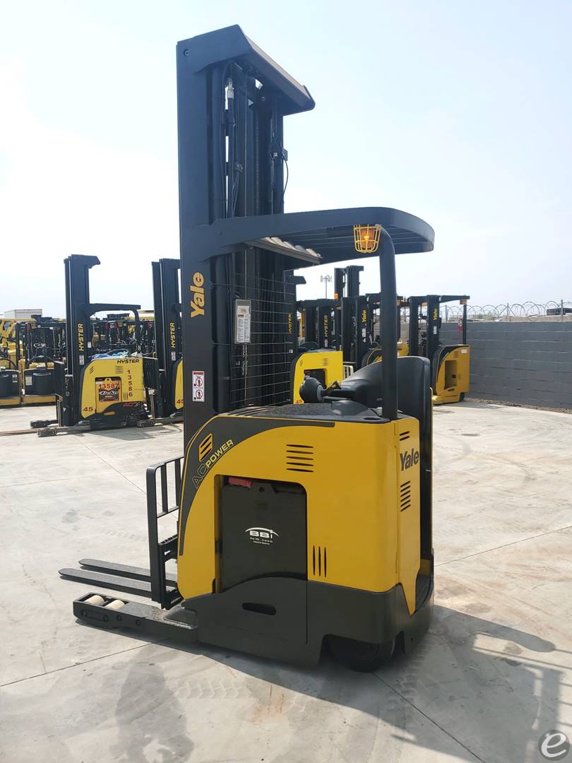 2014 Yale NR045EB