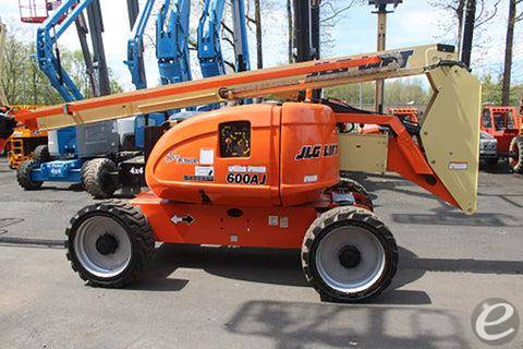2017 JLG 600AJ