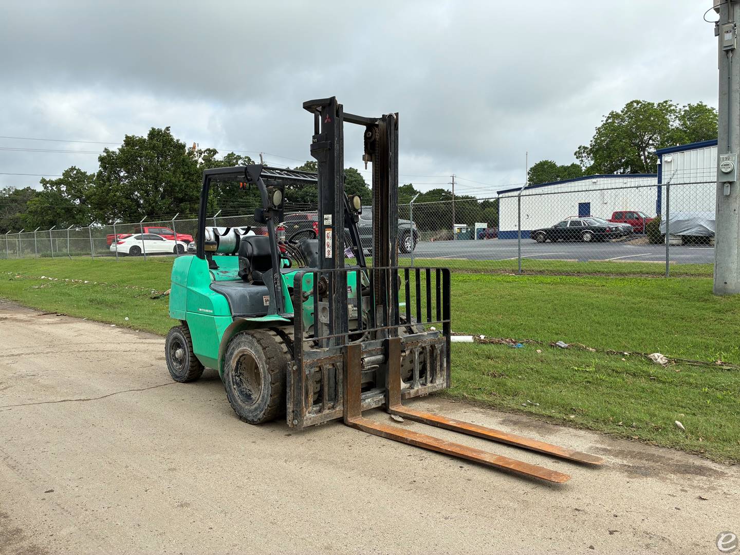 2014 Mitsubishi FG40N