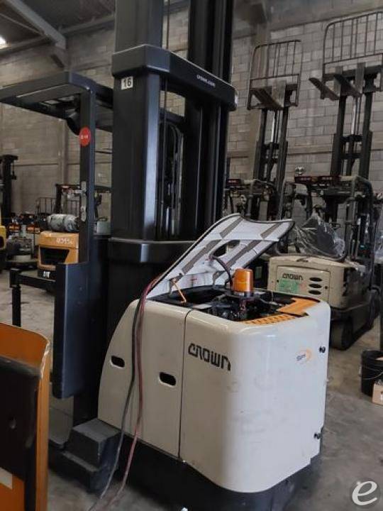 2016 Crown SP3550H-30 Electric Order Picker - 123Forklift
