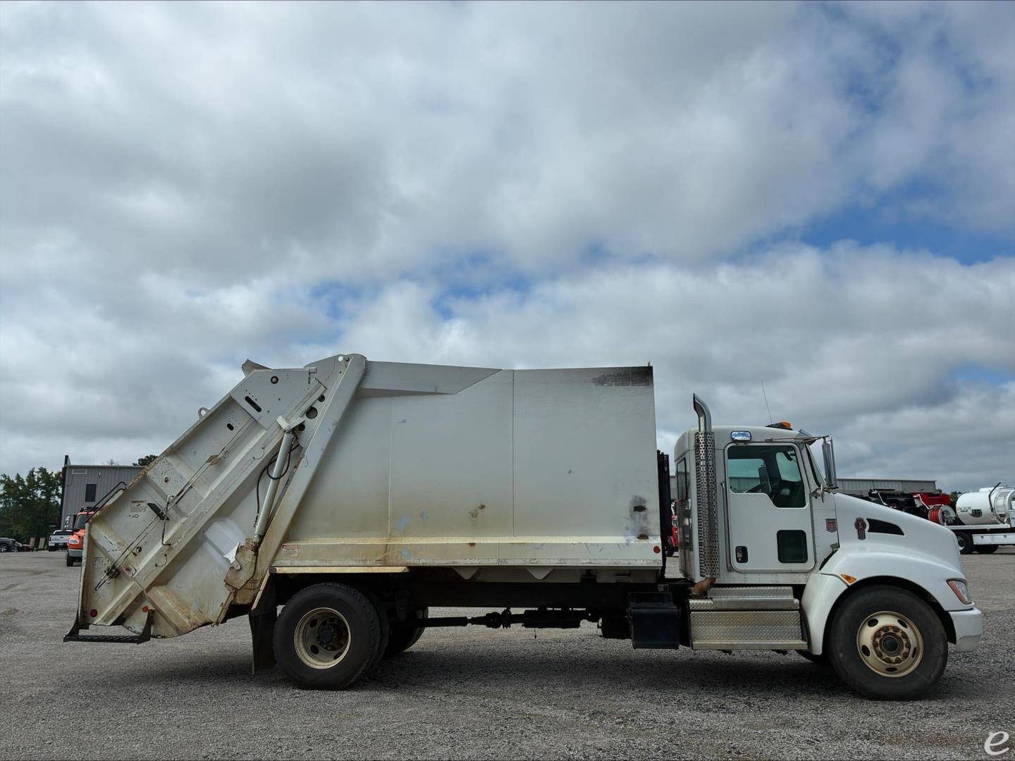 2020 Kenworth T370