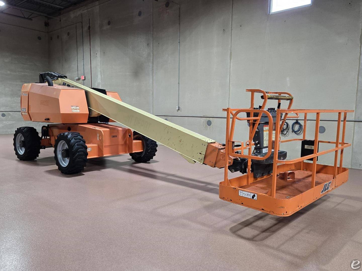 2017 JLG 600S