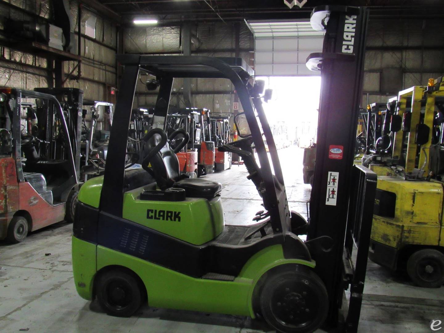 2006 Clark C25L