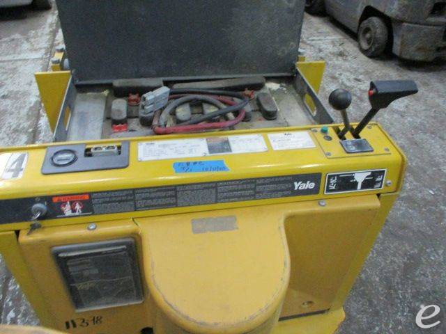 1998 Yale MRW030LCN12TS083