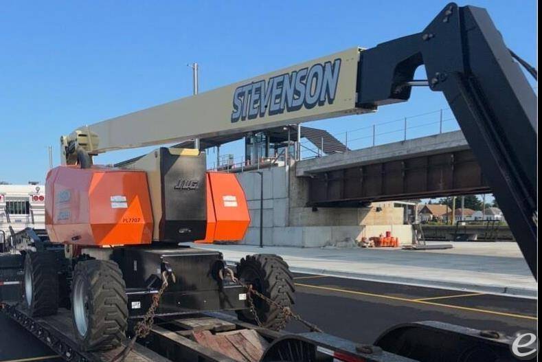 2014 JLG 800AJ