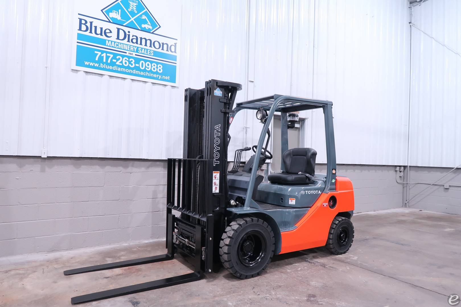 2009 Toyota 8FGU25 Gasoline Forklif...