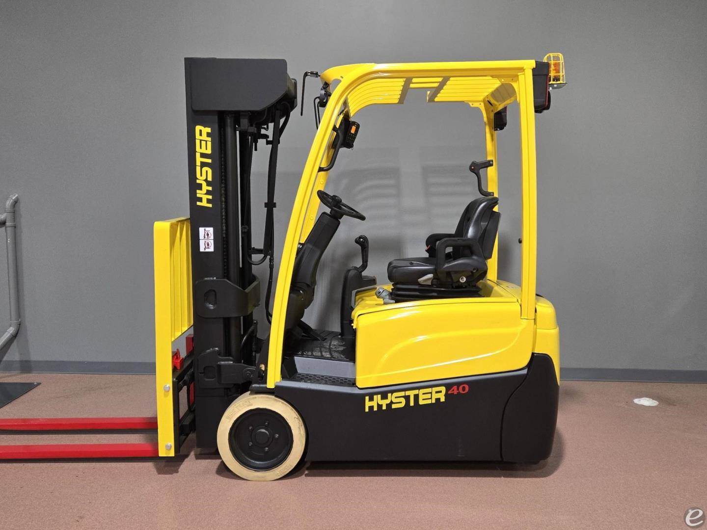 2017 Hyster J40XNT Electric Forklif...