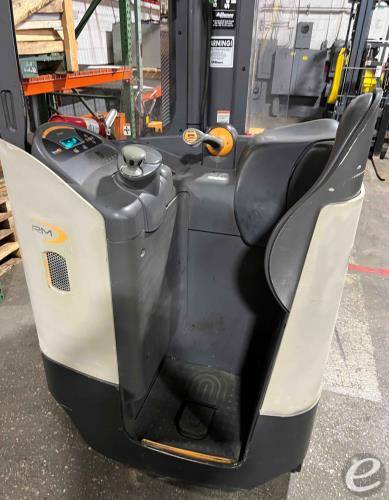 2017 Crown RM6025-45