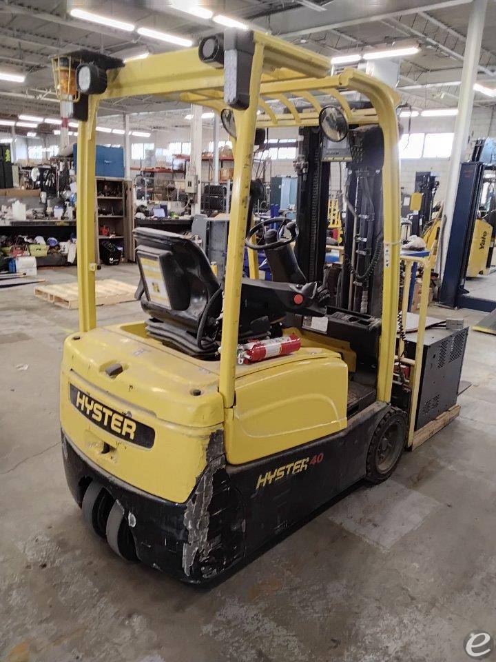 2011 Hyster J40XNT