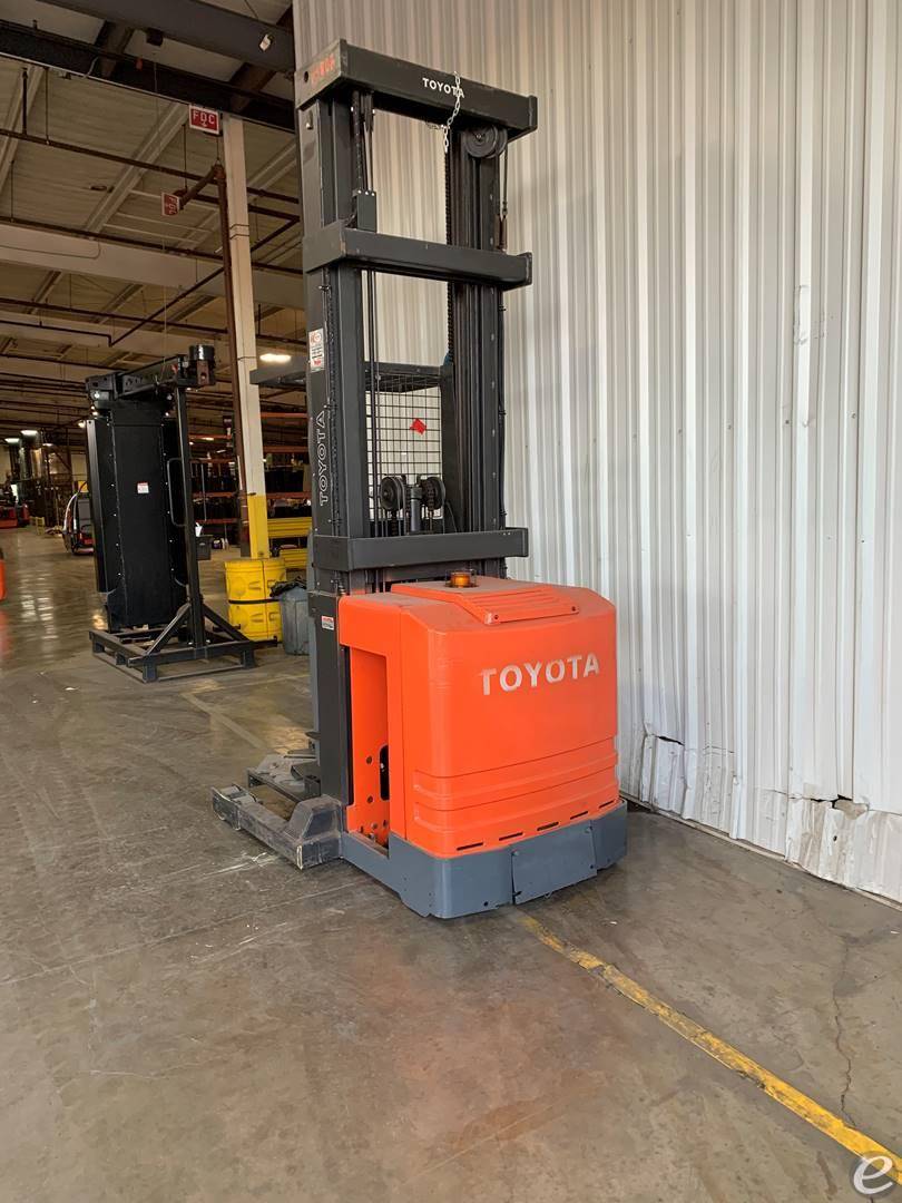 2014 Toyota 6BPU15 Electric Order Picker - 123Forklift