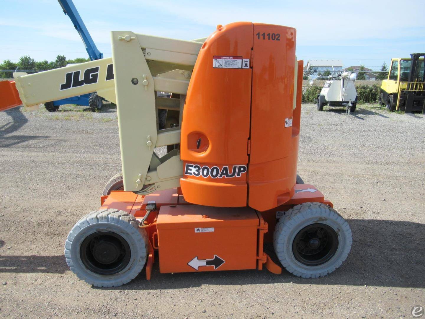 2013 JLG E300AJP