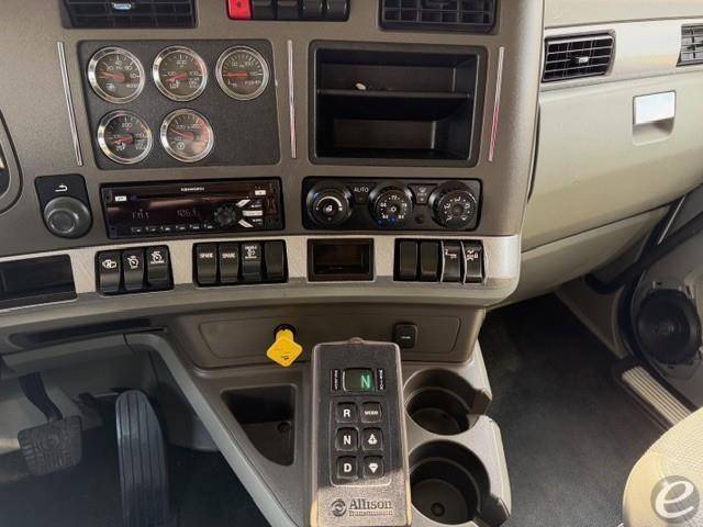 2019 Kenworth T880