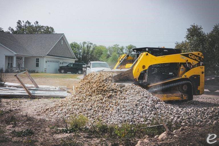 2026 Gehl VT320