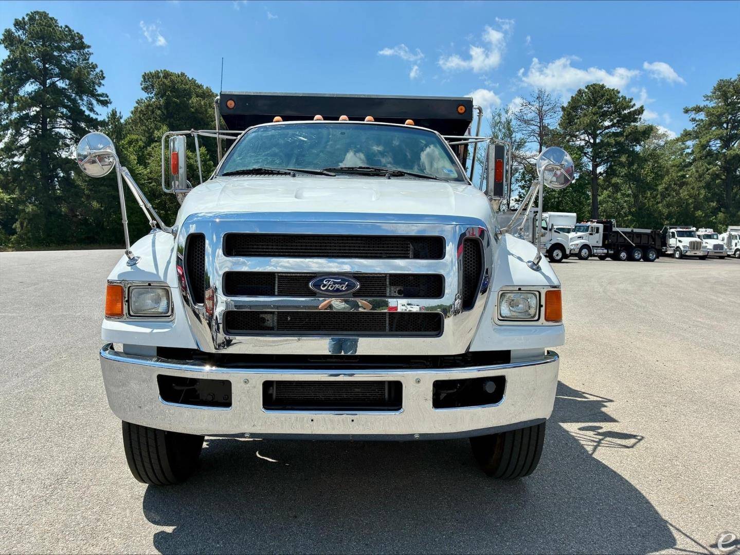2015 Ford F750 XL SD