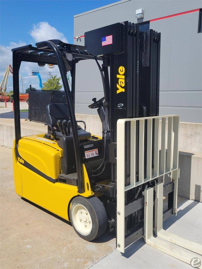 2016 Yale ERP040VT Electric Forklift - 123Forklift
