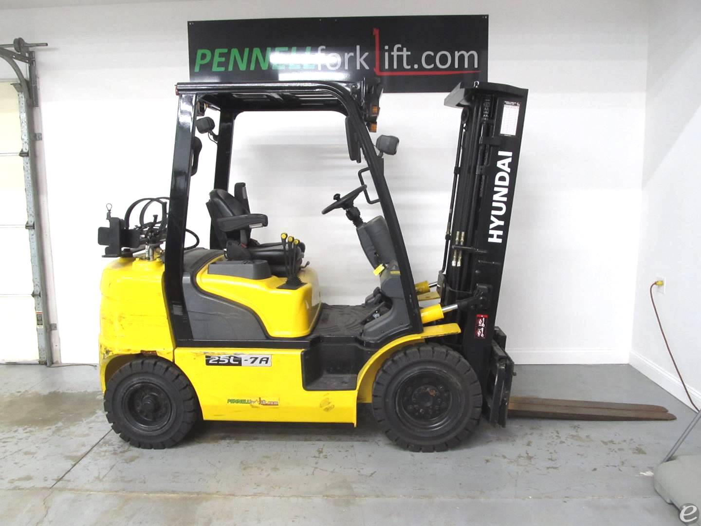 2017 Hyundai 25L-7A