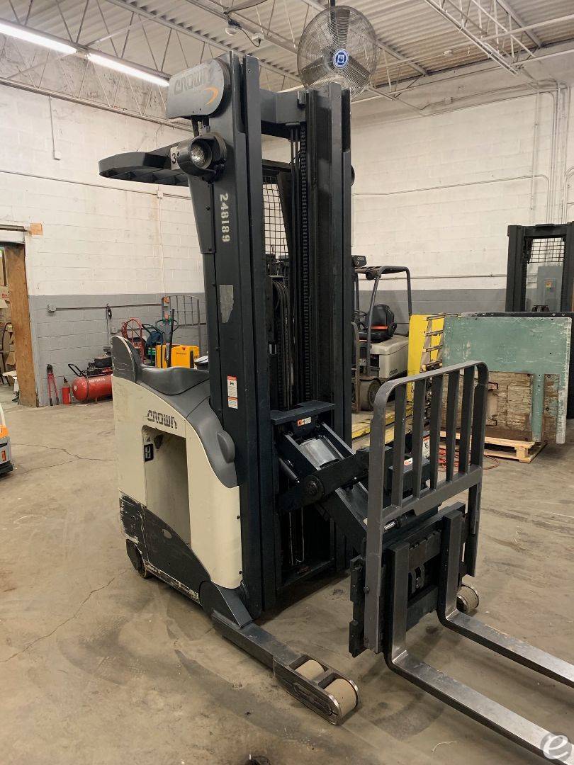 2008 Crown RR5220-45 Electric Reach Truck - 123Forklift