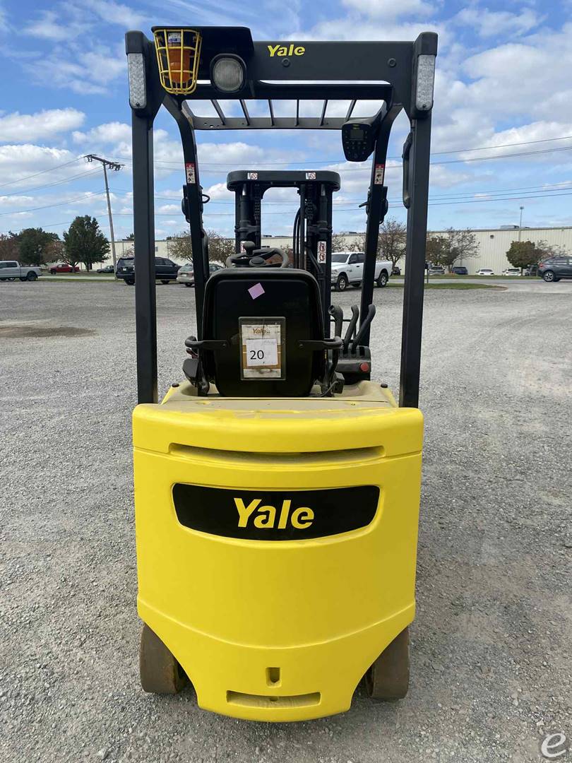 2017 Yale ERC-040VAN