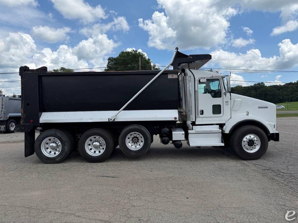 2020 Kenworth T800