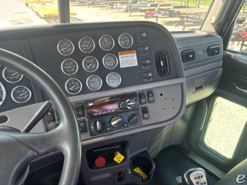 2015 Peterbilt 389