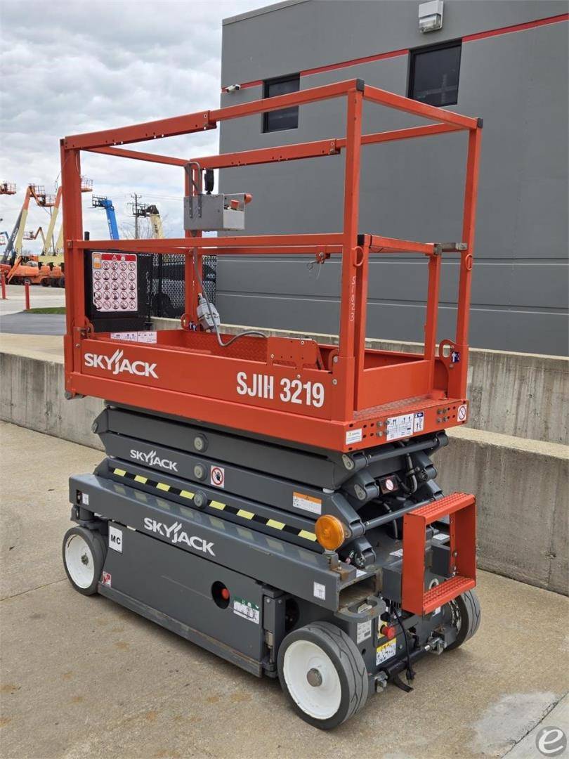 2019 Skyjack SJIII3219 Electric Scissor Lift - 123Forklift