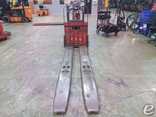 2009 Raymond 8400 Electric Forklift - 123Forklift