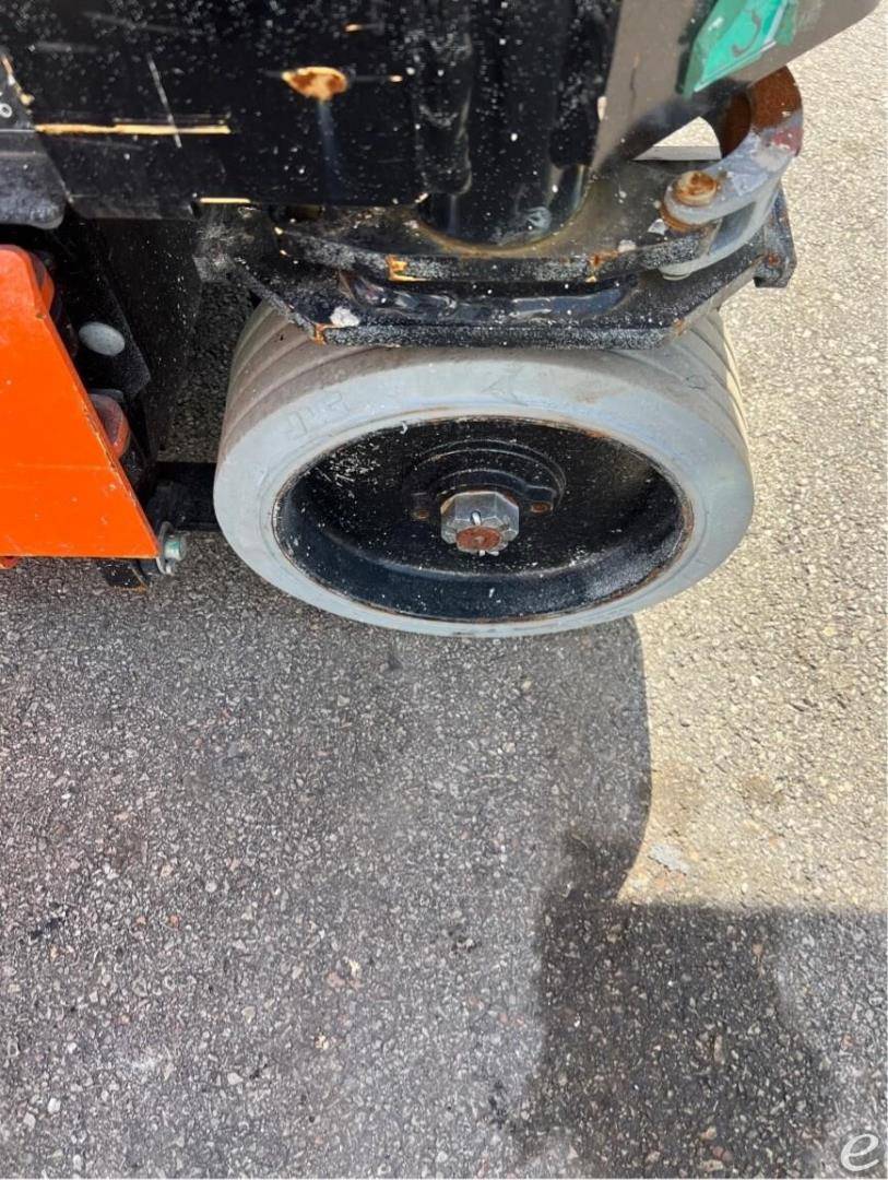 2021 JLG R1932i
