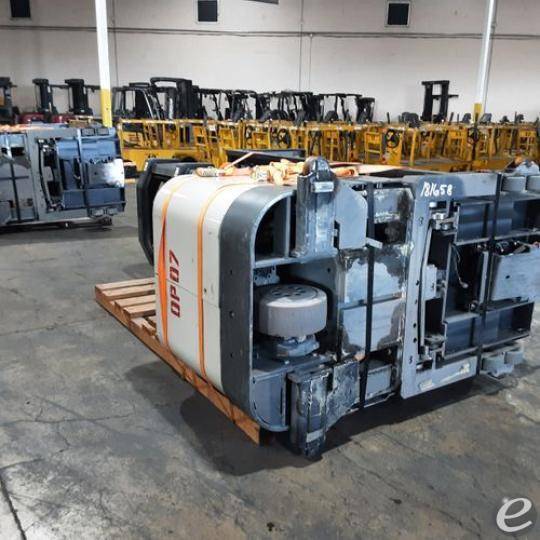 2016 Crown SP4030-30 Electric Order Picker - 123Forklift
