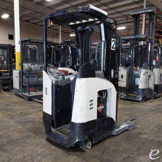 2018 Crown RR5725-45