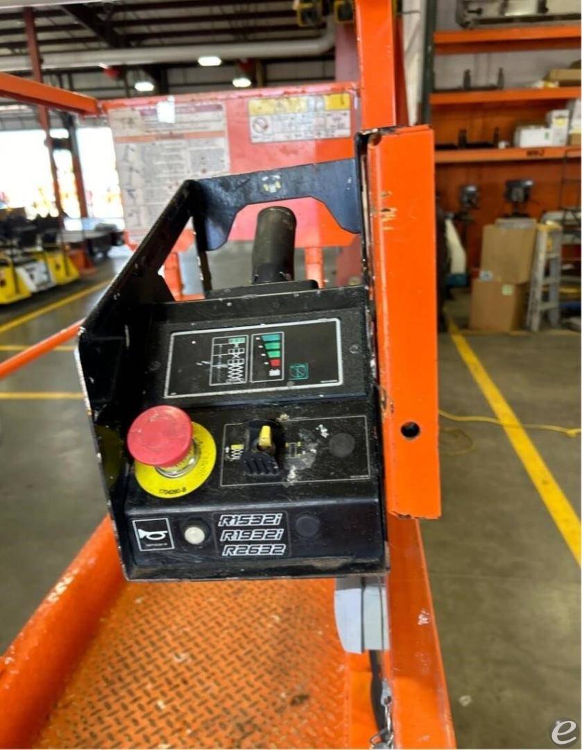 2021 JLG R1932i