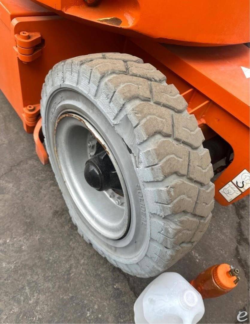 2015 JLG E300AJP