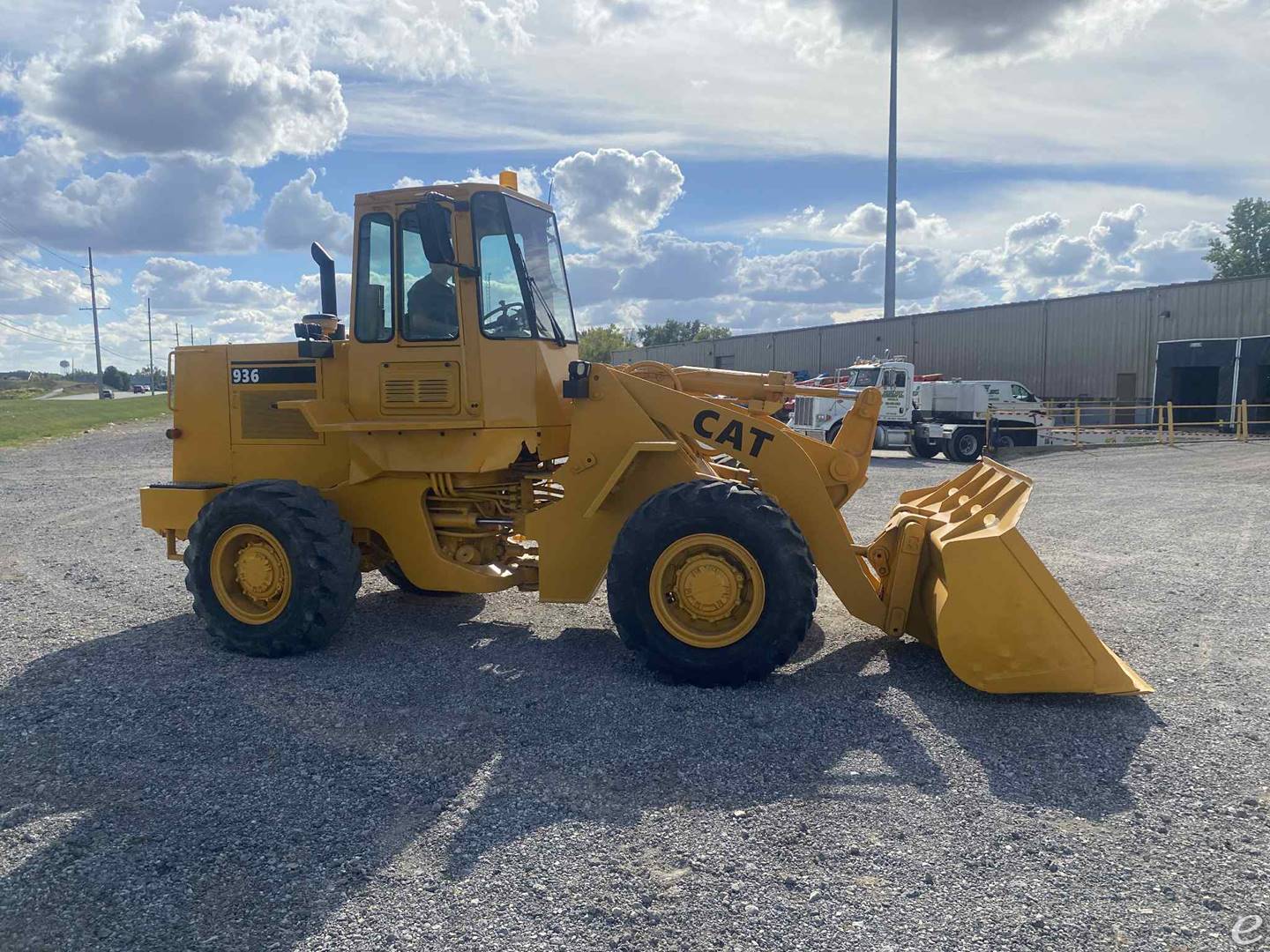 1984 Cat 936B