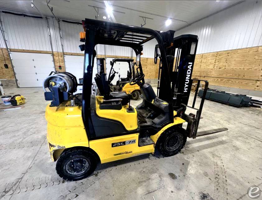 2017 Hyundai 25L-7A