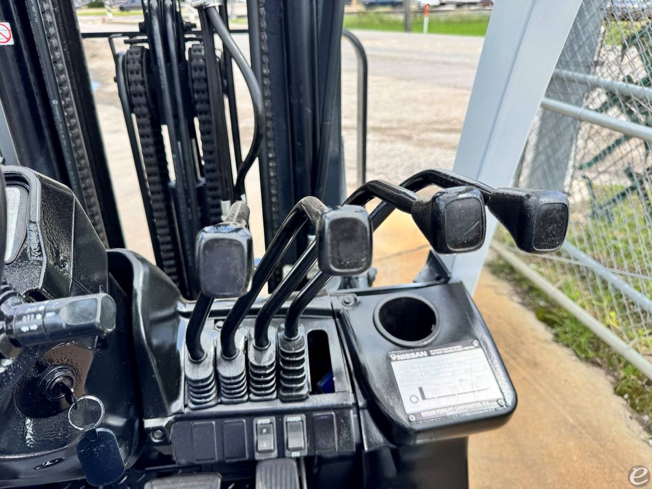 2008 Nissan MCU1F2A25LV