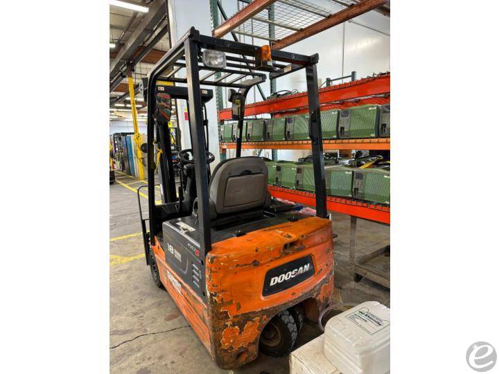 2011 Doosan B18T-5