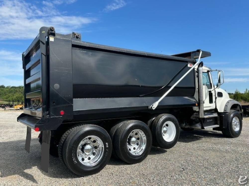 2024 Mack GRANITE 64FR