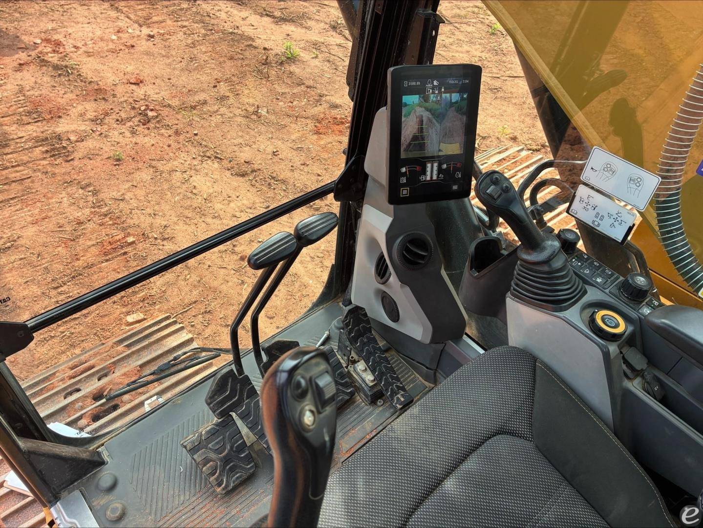 2020 Cat 320