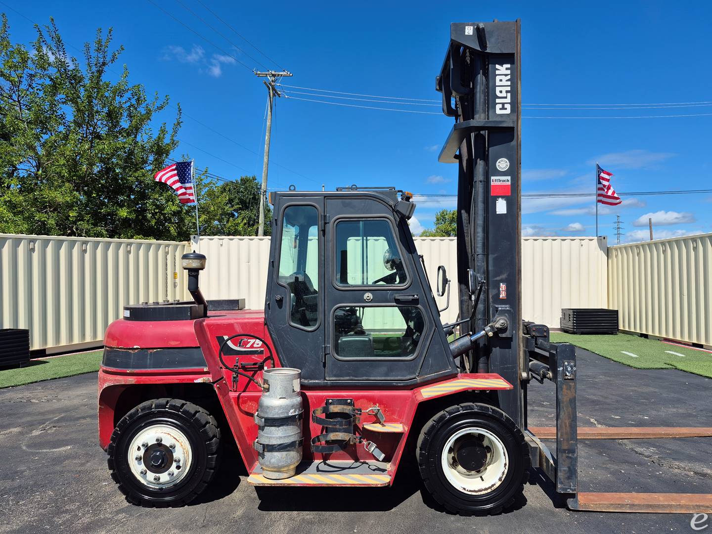2016 Clark C75L
