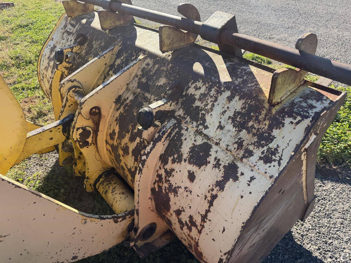 2000 New Holland LW80